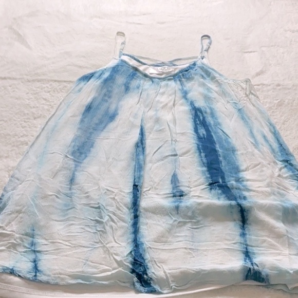 Flowy Blue and White Camisole Dress with Artistic Pattern - Picture 2 of 6